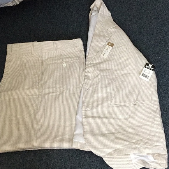 LIGHT SUMMER SUIT FOR MEN. - Picture 5 of 5